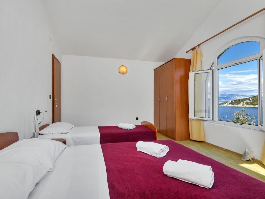 Posteľ alebo postele v izbe v ubytovaní Apartment Rubin-4 by Interhome