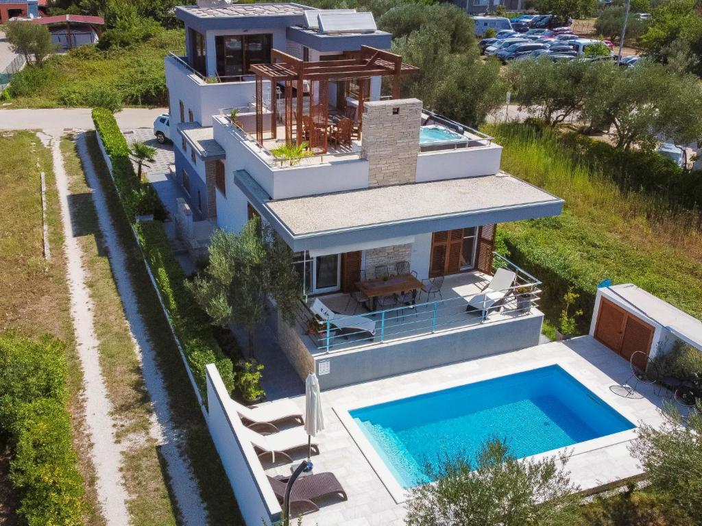 Bazén v ubytovaní Holiday Home Arbo by Interhome alebo v jeho blízkosti