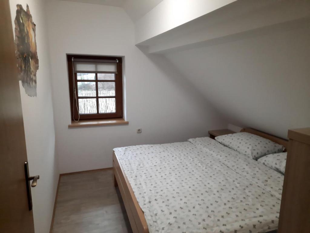 Vineyard cottage Klobčar - Four-Bedroom House