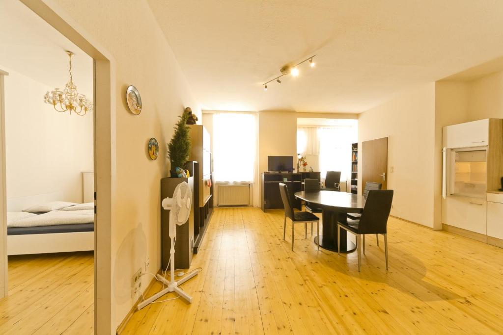 Posedenie v ubytovaní Apartments in Vienna near Schönbrunn & Westbahnhof - Keyless Check-In