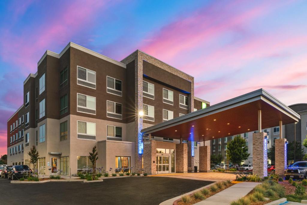 a rendering of the front of a hotel at Holiday Inn Express & Suites - Suisun City, an IHG Hotel in Suisun City