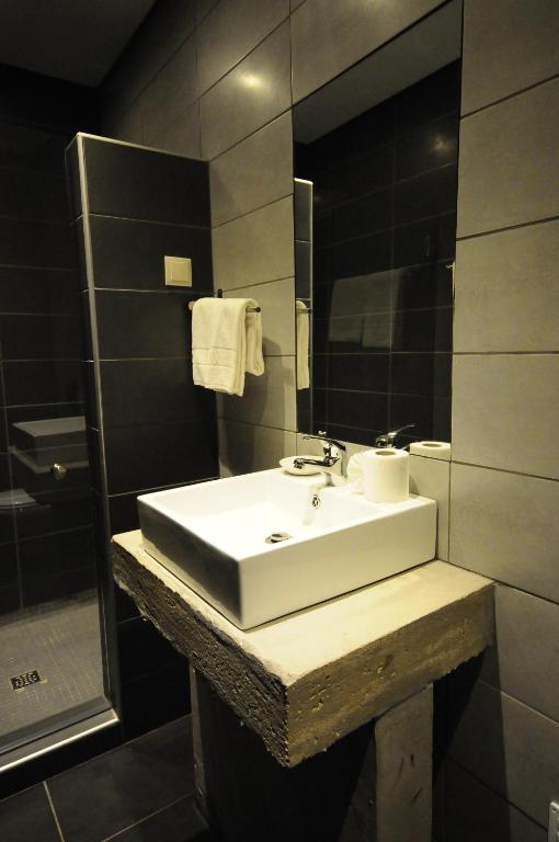 Lost & Found - Guesthouse & Suites - 3