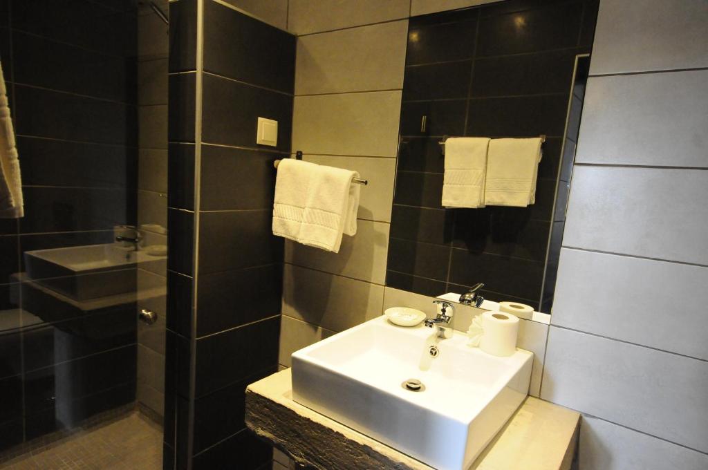 Lost & Found - Guesthouse & Suites - 6