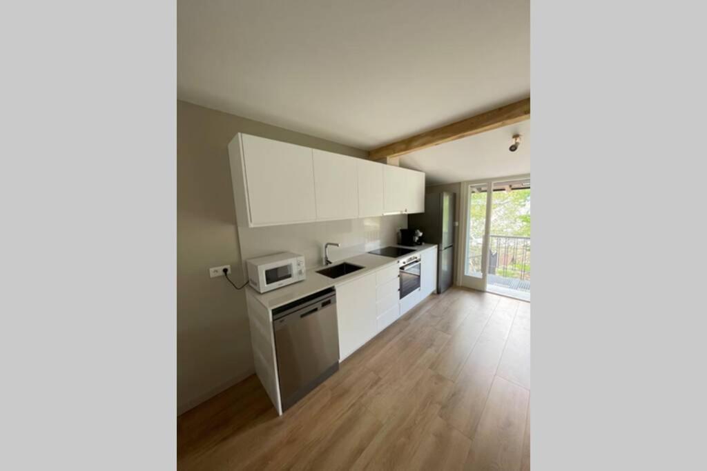 Kuchyň nebo kuchyňský kout v ubytování new construction penthouse with pool and wifi
