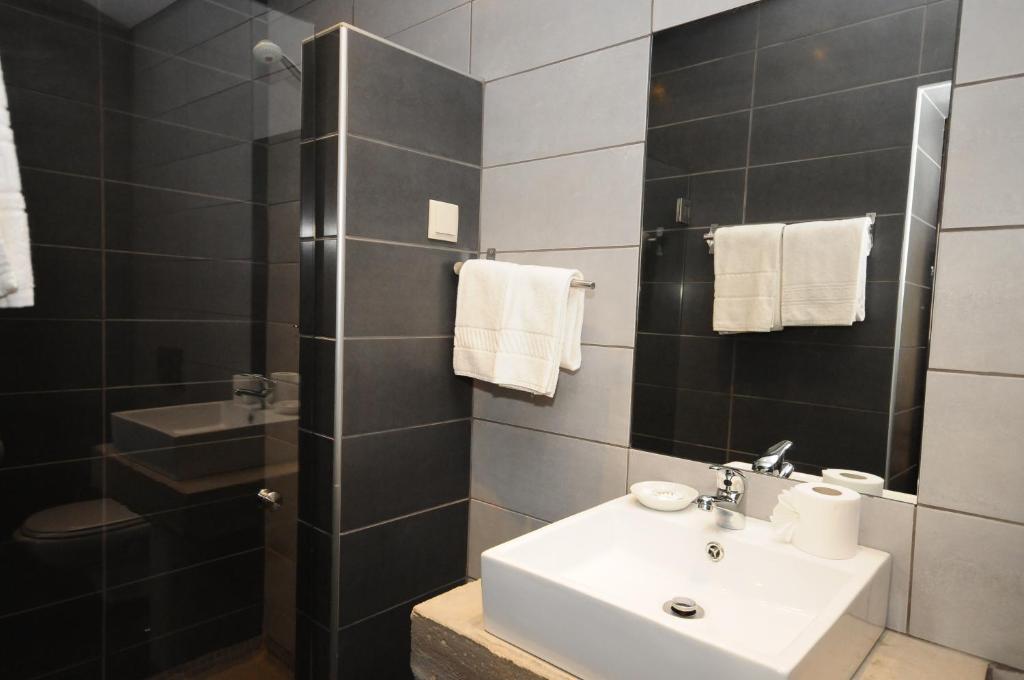 Lost & Found - Guesthouse & Suites - 14