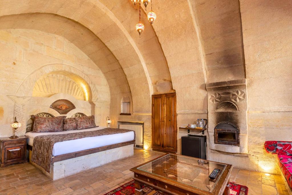 Adora Cave Suites - - 2