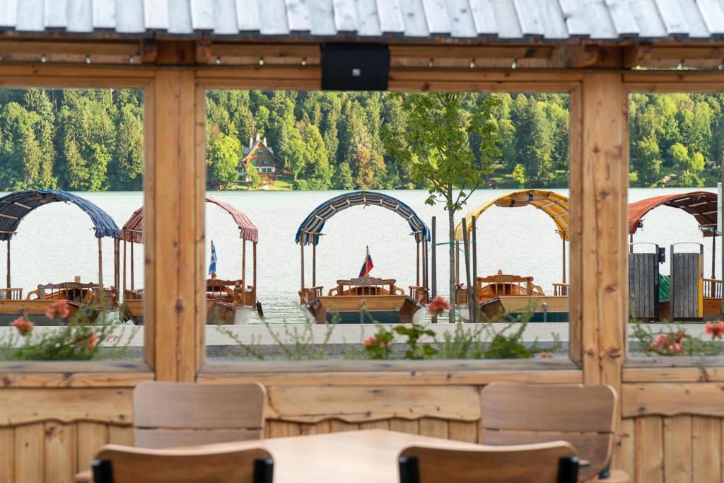 Terras van Hotel Starkl aan het meer van Bled