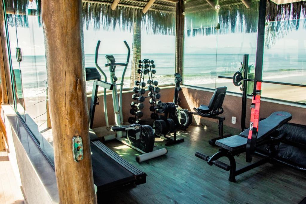 Fitness centrum a/nebo fitness zařízení v ubytování Cahy Praia Hotel