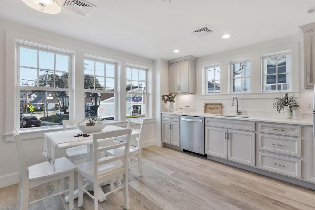 Harbourtown Suites on Plymouth Harbor - Superior Suite With Sea View