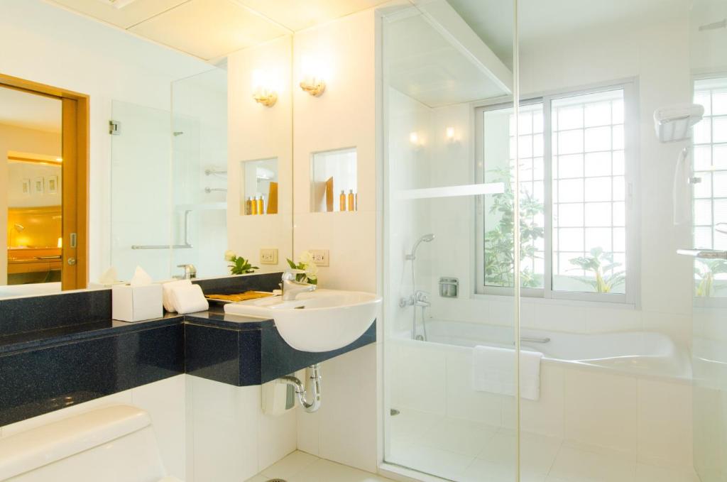 AT EASE saladaeng by AETAS - Resim 28