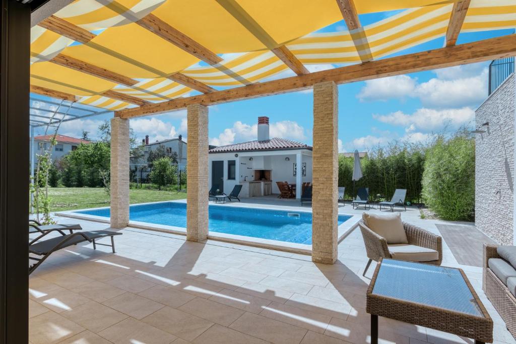 Zdjęcie z galerii obiektu Villa Lemoar Pula w Puli