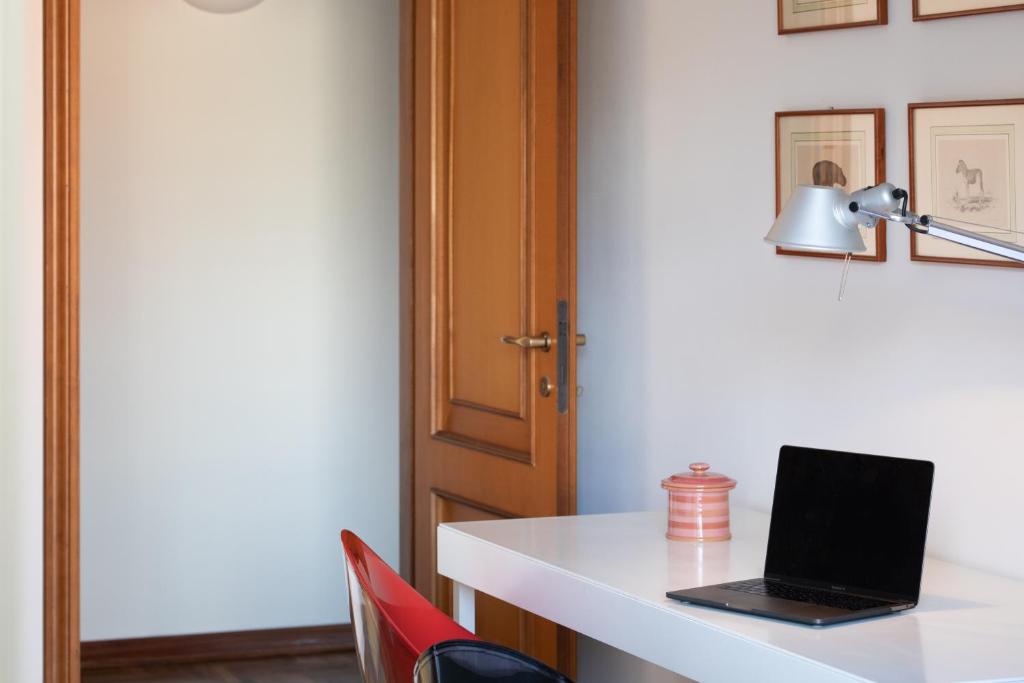 Zdjęcie z galerii obiektu SorrentoVibes - Sorrento centre Home with amazing view terraces w Sorrento