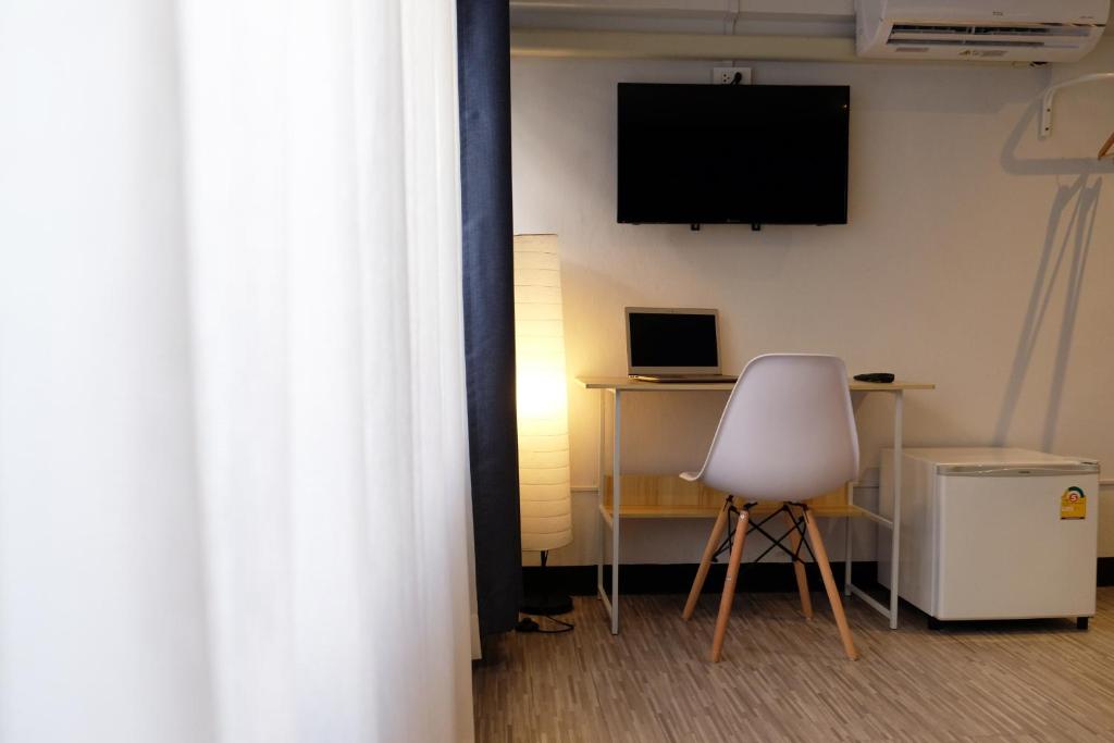 Sleep with Me Bangkok - BTS Phra Khanong - Resim 18