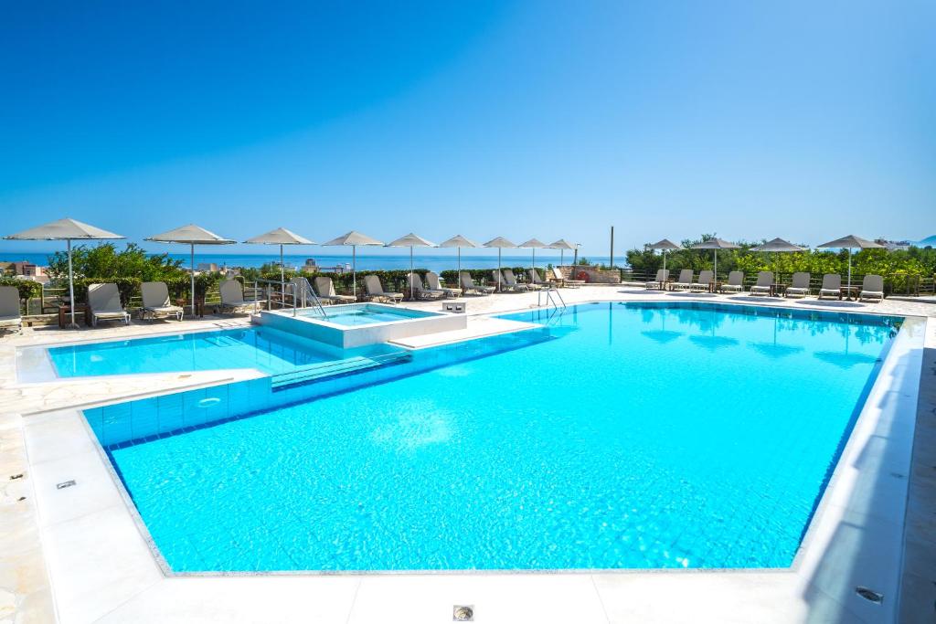 Bazén v ubytování Forest Park Hotel nebo v jeho okolí