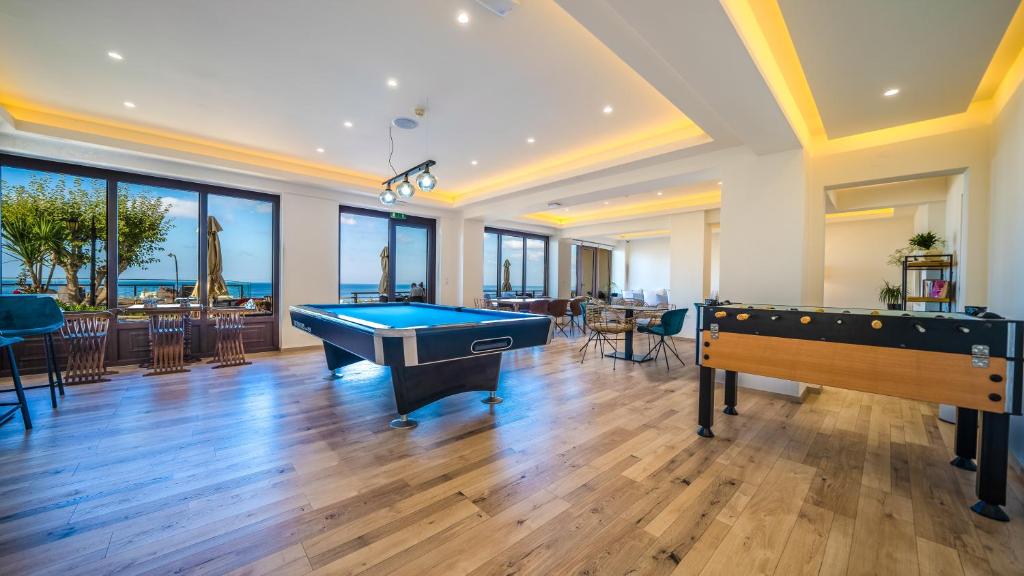 Biliár nebo kulečník v ubytování Forest Park Hotel