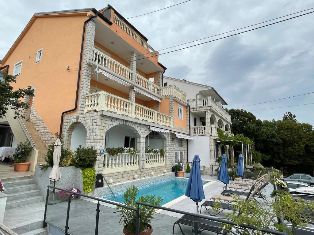 Πισίνα στο ή κοντά στο Apartments Martic Janja