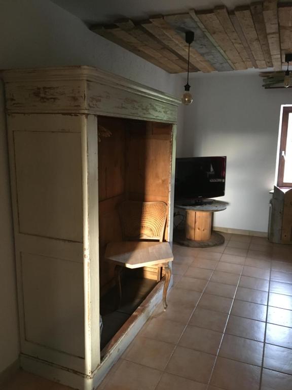 TV a/nebo společenská místnost v ubytování Bois & Repos