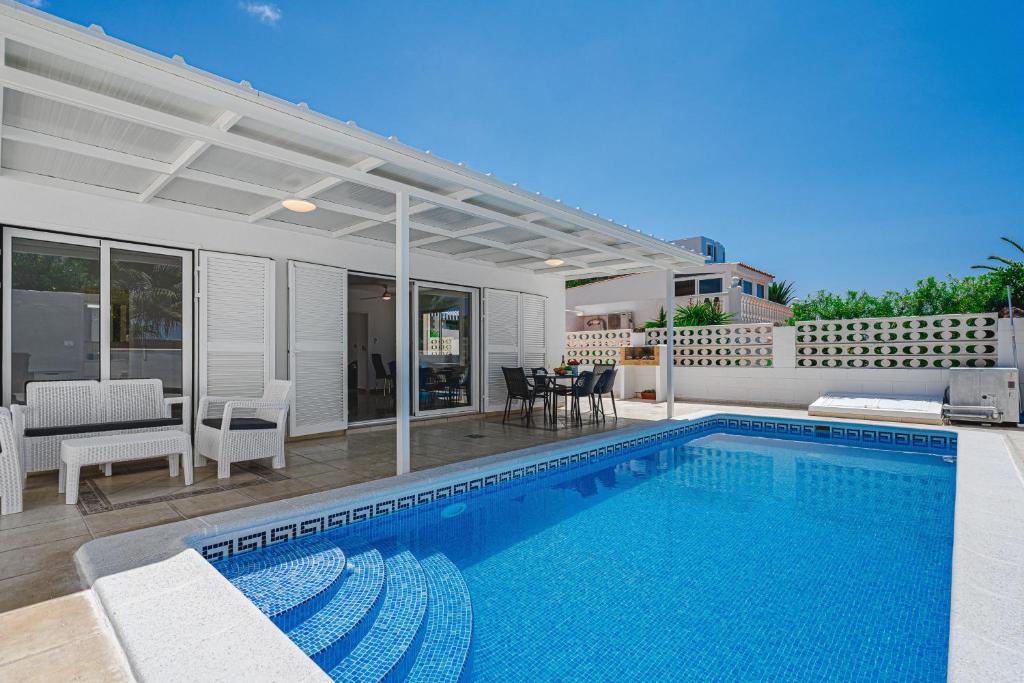 Wonderful villa in Sueño Azul with private pool