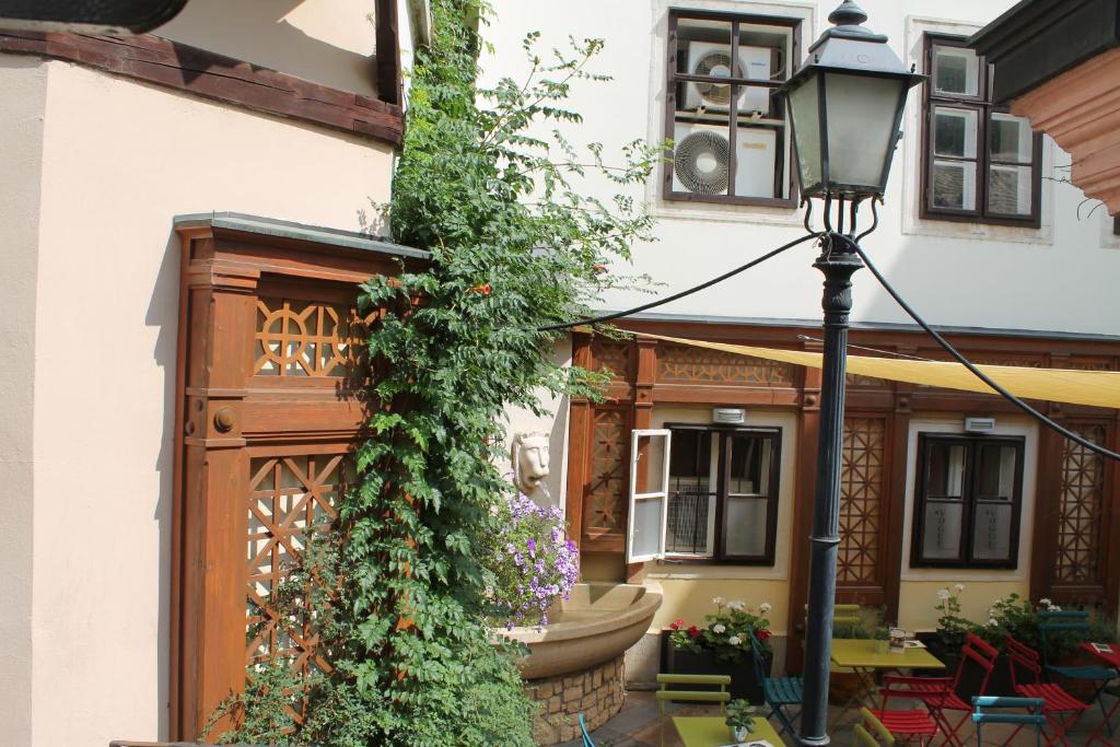 Budova, v ktorej sa apartmán nachádza