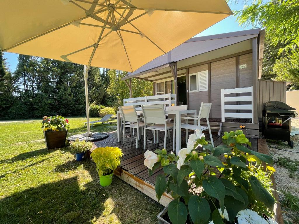 Zahrada ubytování Avignon, joli chalet en campagne très proche de la ville