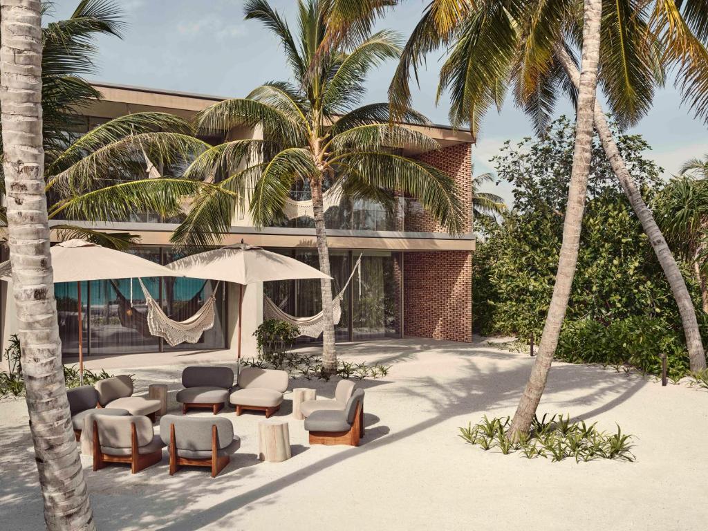10 Hoteles de lujo y exclusivos en las Maldivas 317642521