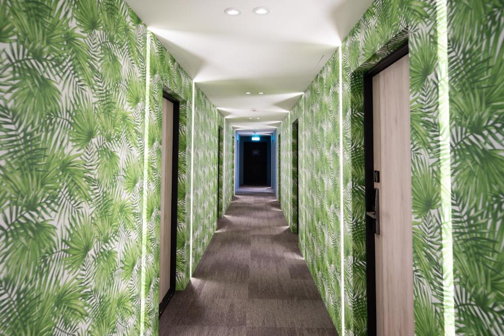 Kép Lovestar Lakeside Hotel - Stars Building szállásáról Nanvanban a galériában