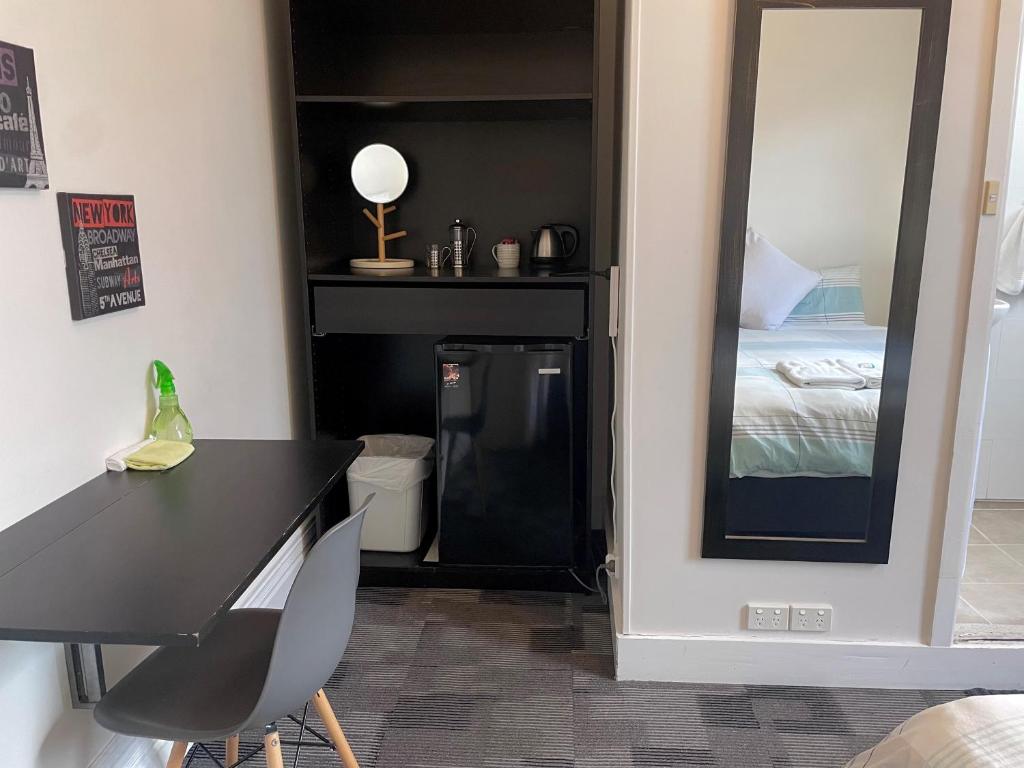 Postel nebo postele na pokoji v ubytování Manly Bunkhouse