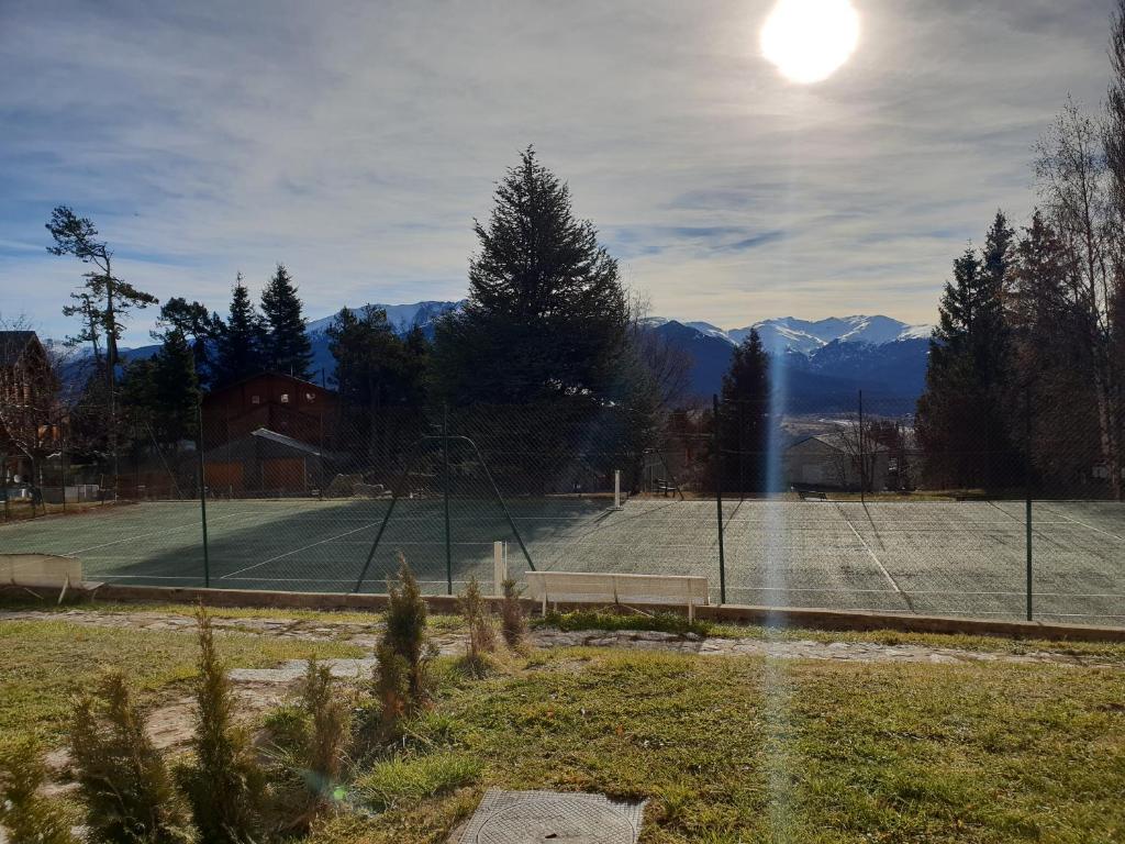 Tenis a/nebo squash v ubytování font romeu nebo okolí