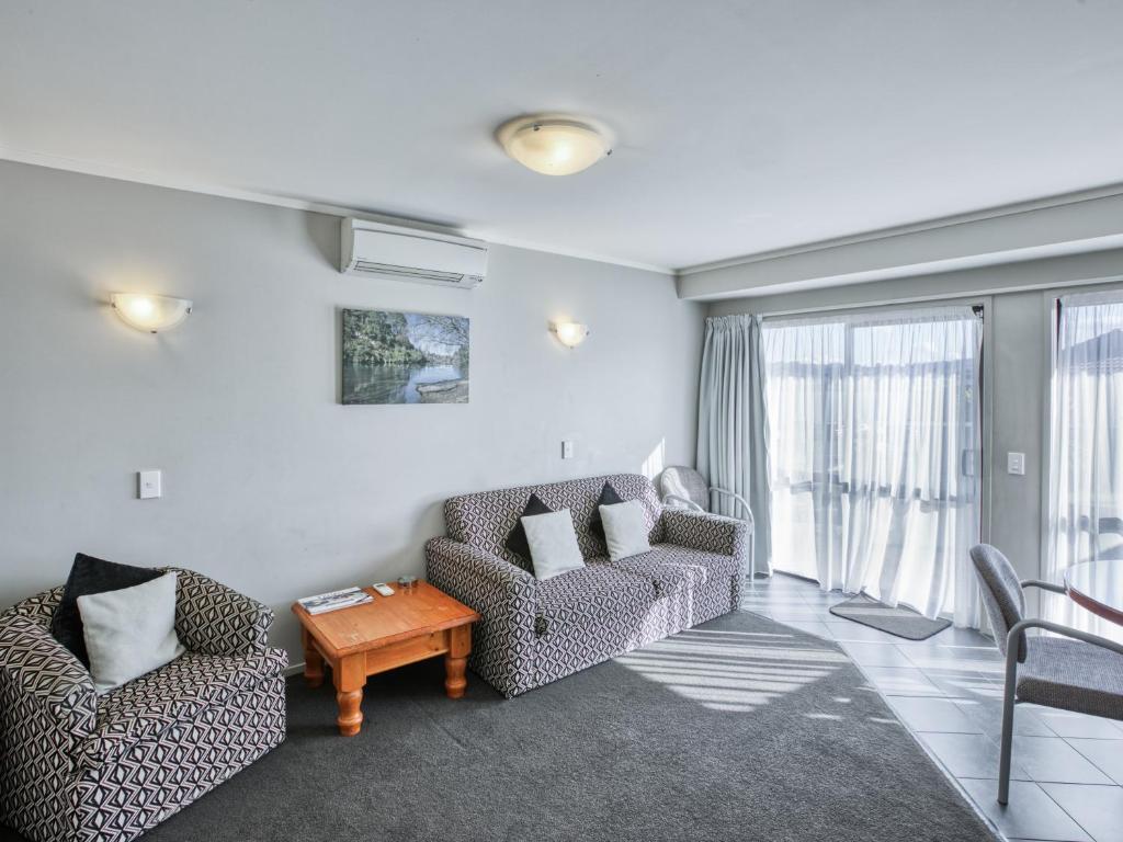 Ika Nui Taupo - Resim 34