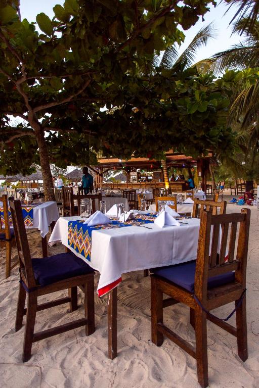 Restaurace v ubytování Sunset Kendwa Beach Hotel