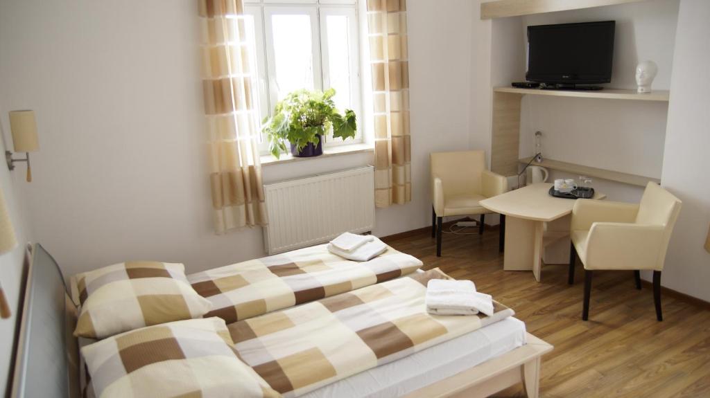 Pałacyk w Pakości Hotel - Chambre Double Avec Salle De Bain Privée