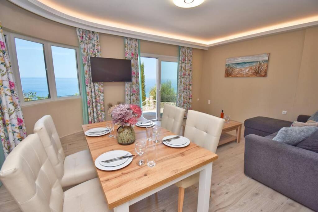 Posezení v ubytování Casa Tramonto Beach View Agios Gordios Corfu