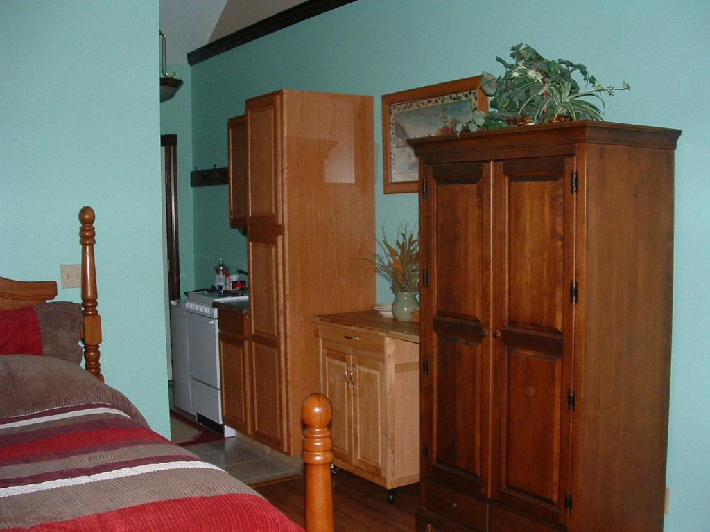 Spruce Hill Inn & Cottages photo