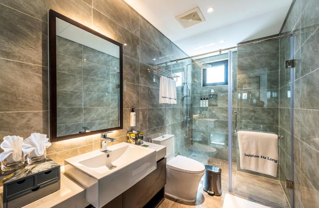 Best Western Premier Sapphire Ha Long - 总理国王室享有全景视图