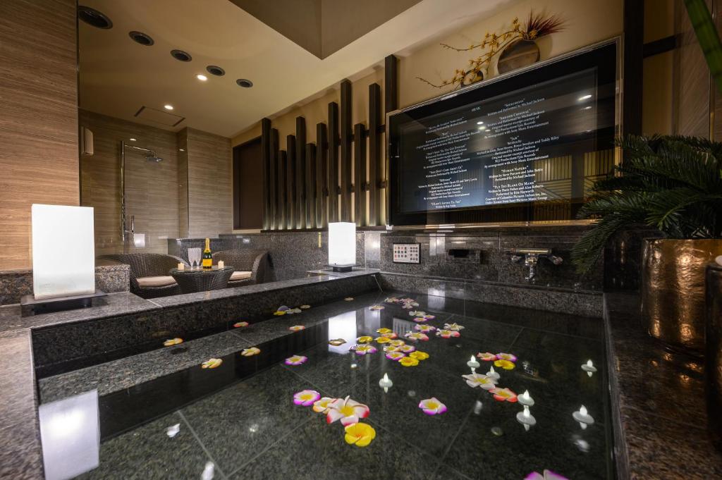 Kuchyň nebo kuchyňský kout v ubytování HOTEL VARKIN ANNEX