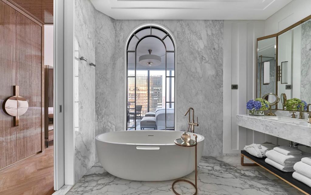 The Langham, Jakarta - 9