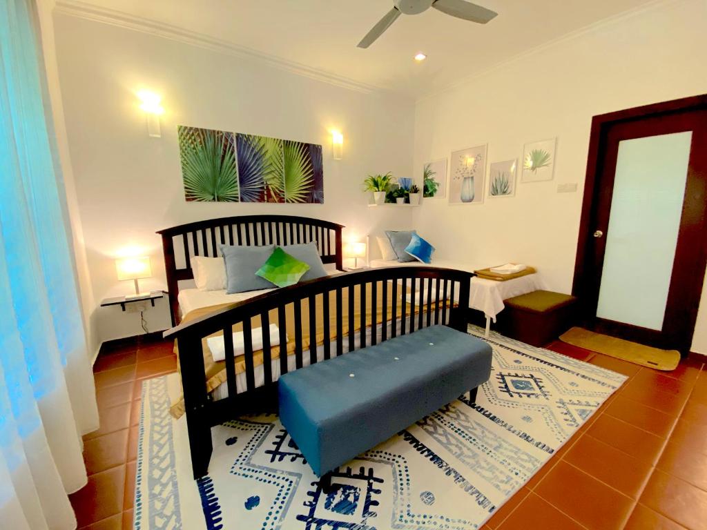 Posezení v ubytování 12Haven Stunning Seaside Luxury Villa PD with Kids Pool