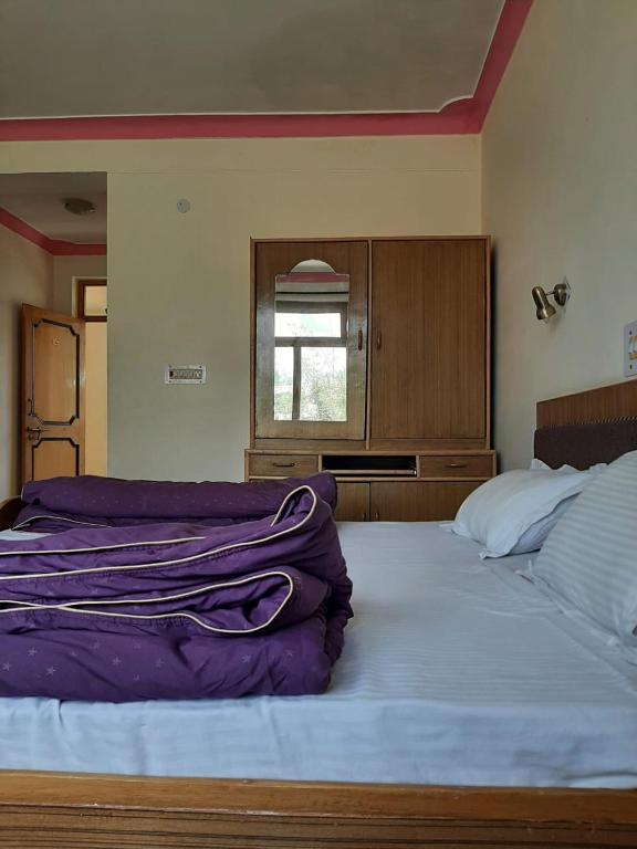 Letto o letti in una camera di Rabyang Guest House and Homestay