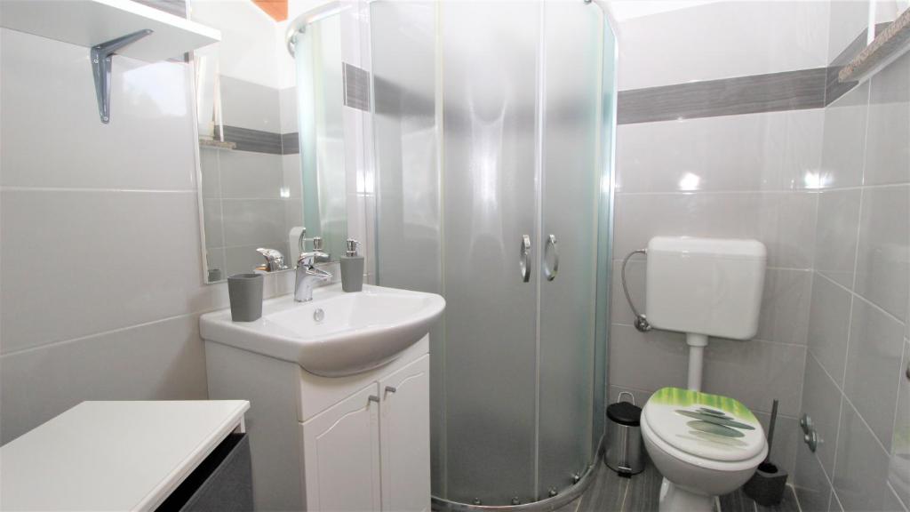 Koupelna v ubytování Apartments Brcic