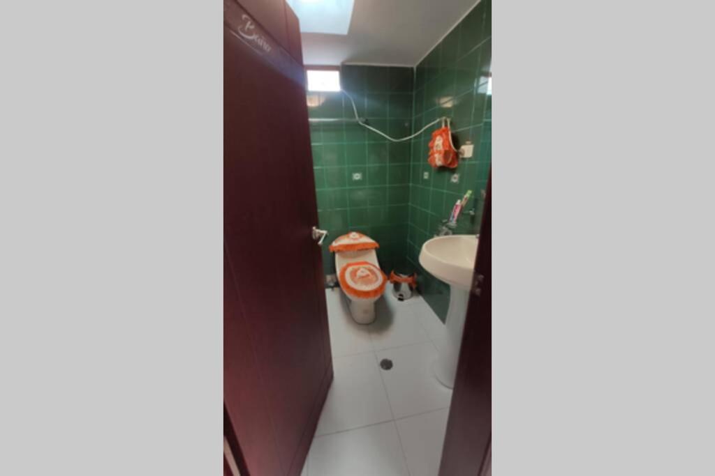 Koupelna v ubytování TURI Suite con Jacuzzi, centro de la ciudad