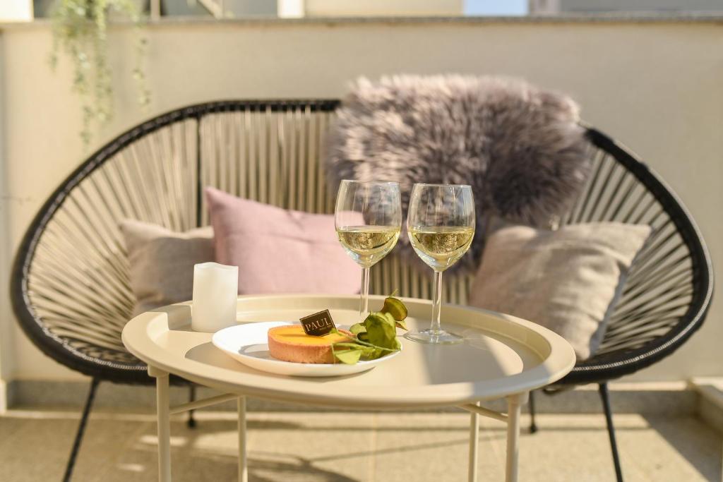 Ultimate Living Experience - Modern Accommodation & Free Parking near Romexpo - Twee Slaapkamers Appartement