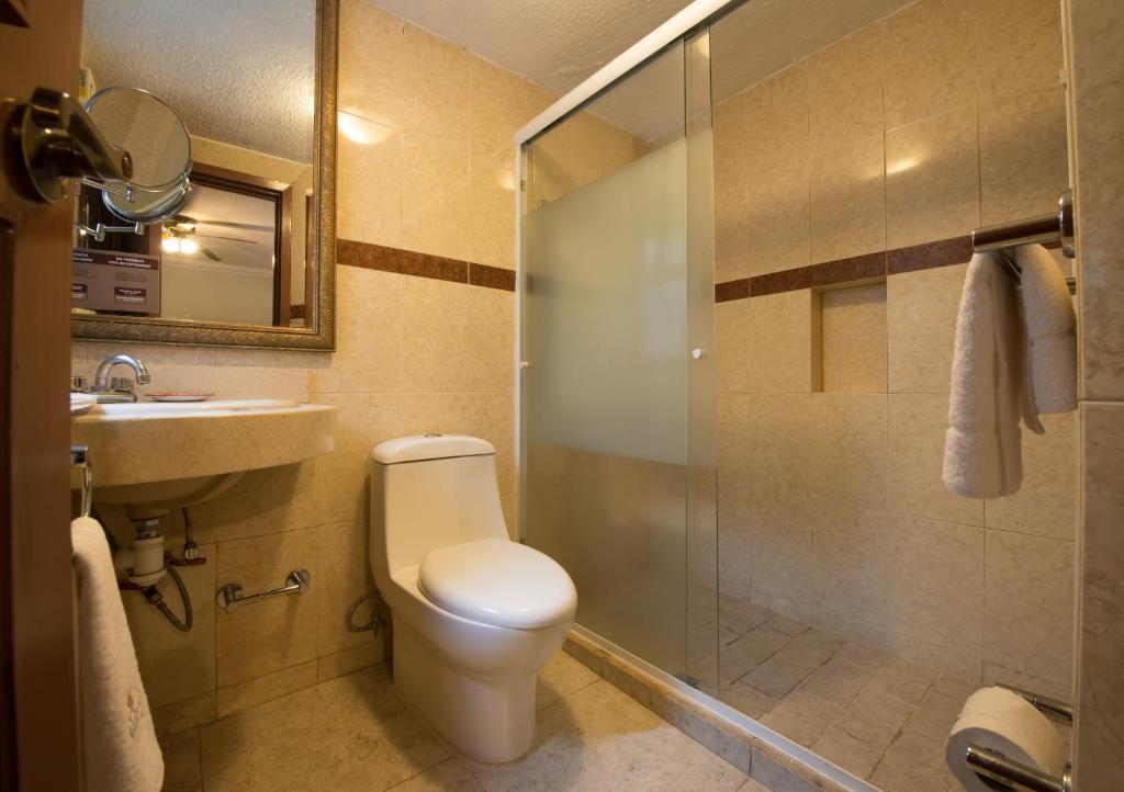 Koupelna v ubytování Del Marques Hotel and Suites