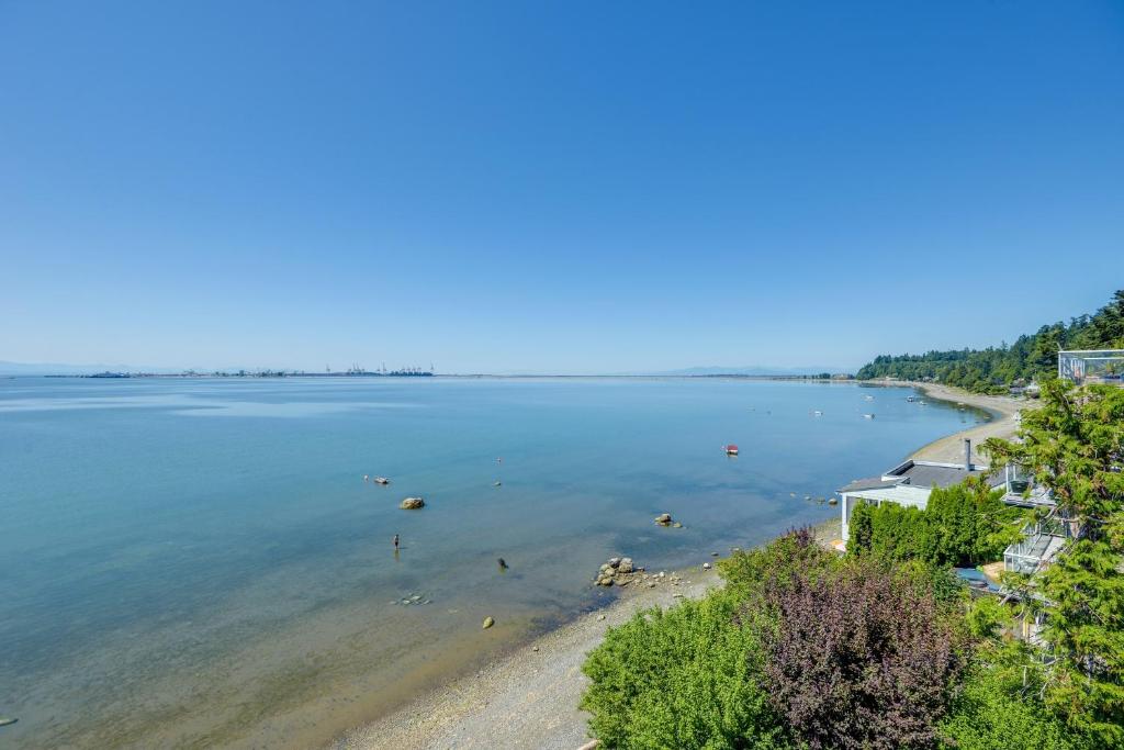 Villa Oceanfront Contemporary House Tsawwassen Metro Vancouver Beach