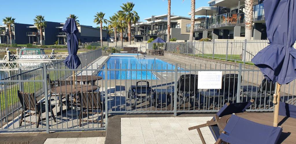 Waterways Renaissance "A Touch Of Class"