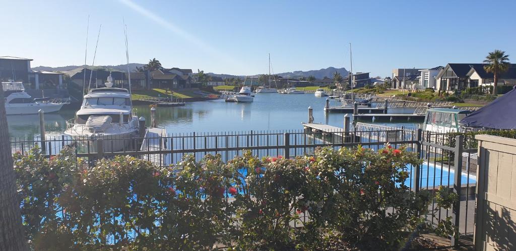 Waterways Renaissance \ - Resim 19