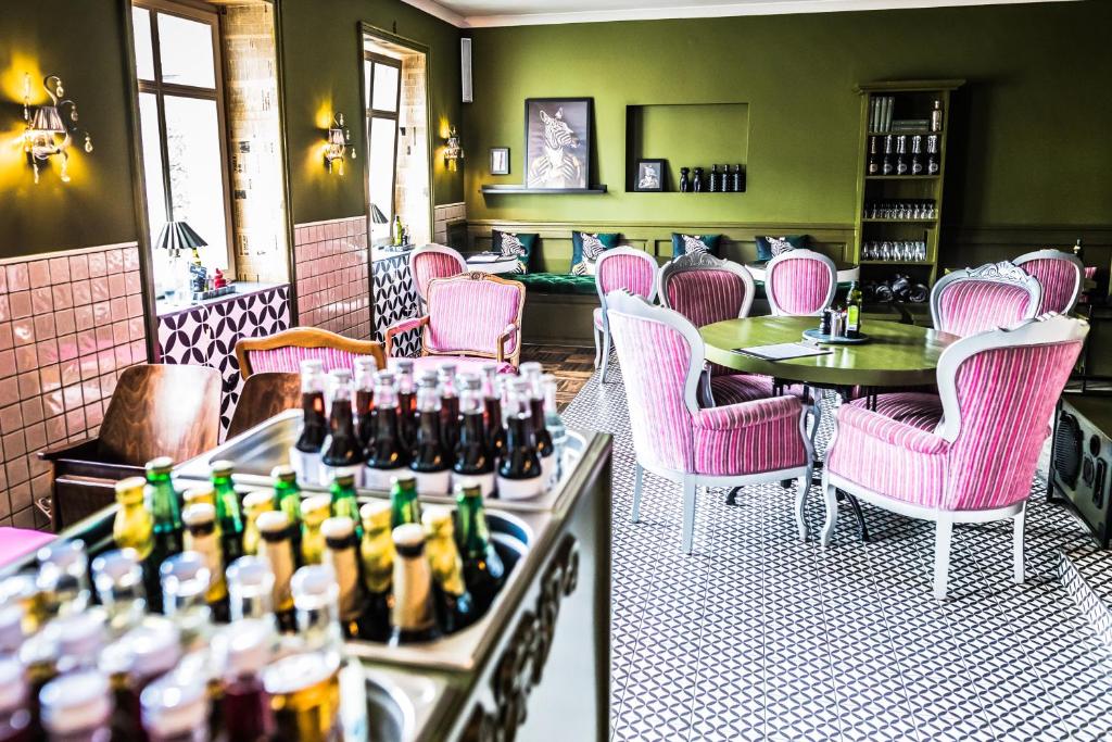Nápoje v ubytování Boutique Hotel Massimos