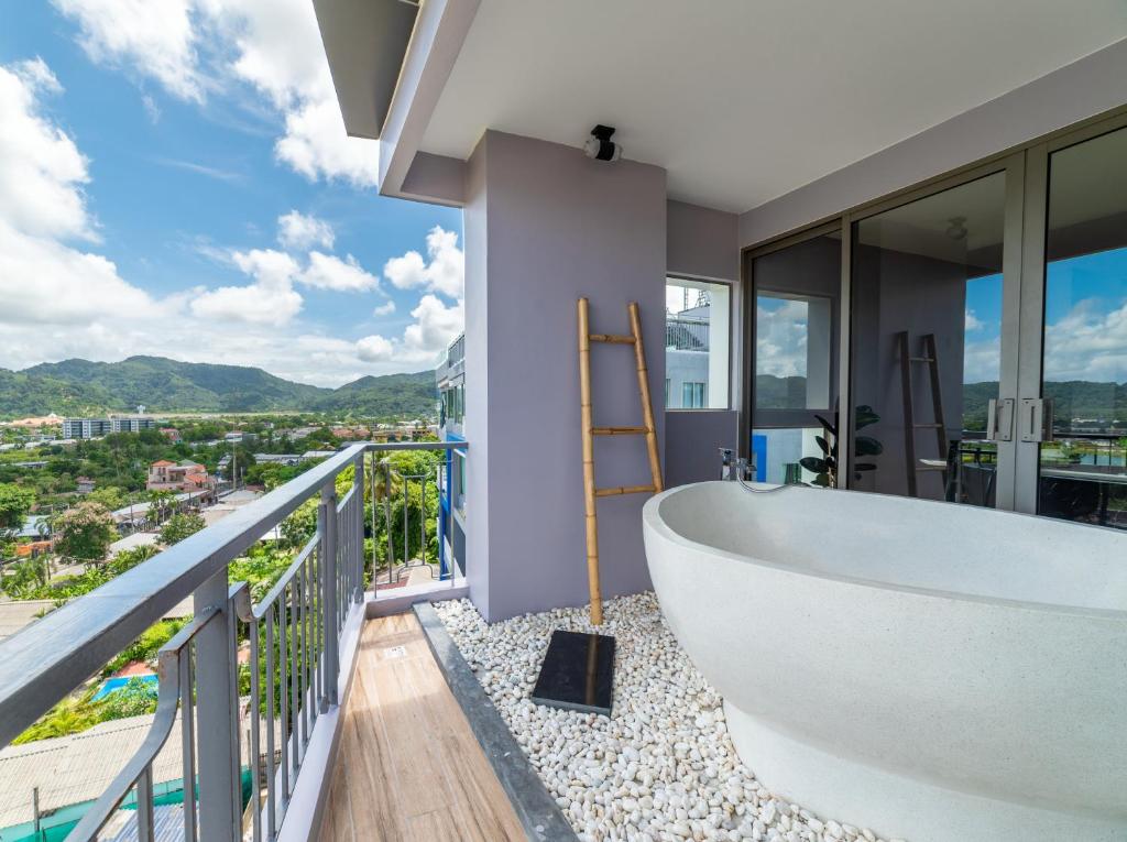 Nespecifikovaný výhled na hory nebo výhled na hory při pohledu z hotelu