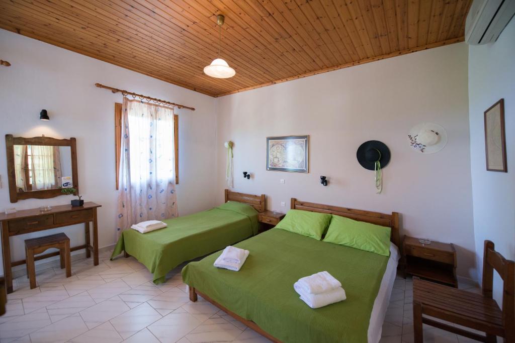 Gallery image of Ilios Studios in Lefkada Town