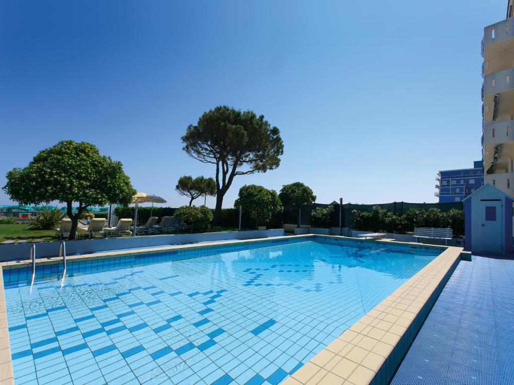 Der Swimmingpool an oder in der Nähe von Hotel Croce Di Malta