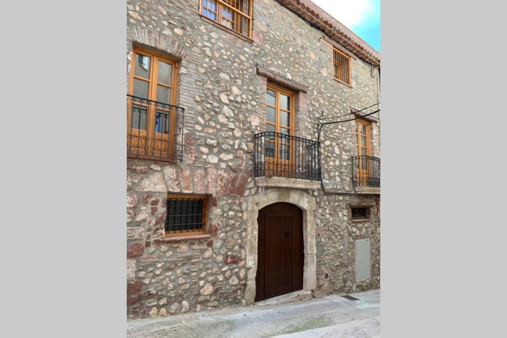 Fotografia z galérie ubytovania Casa Rural con Jacuzzi en casco antiguo, Tarragona v destinácii Montroig